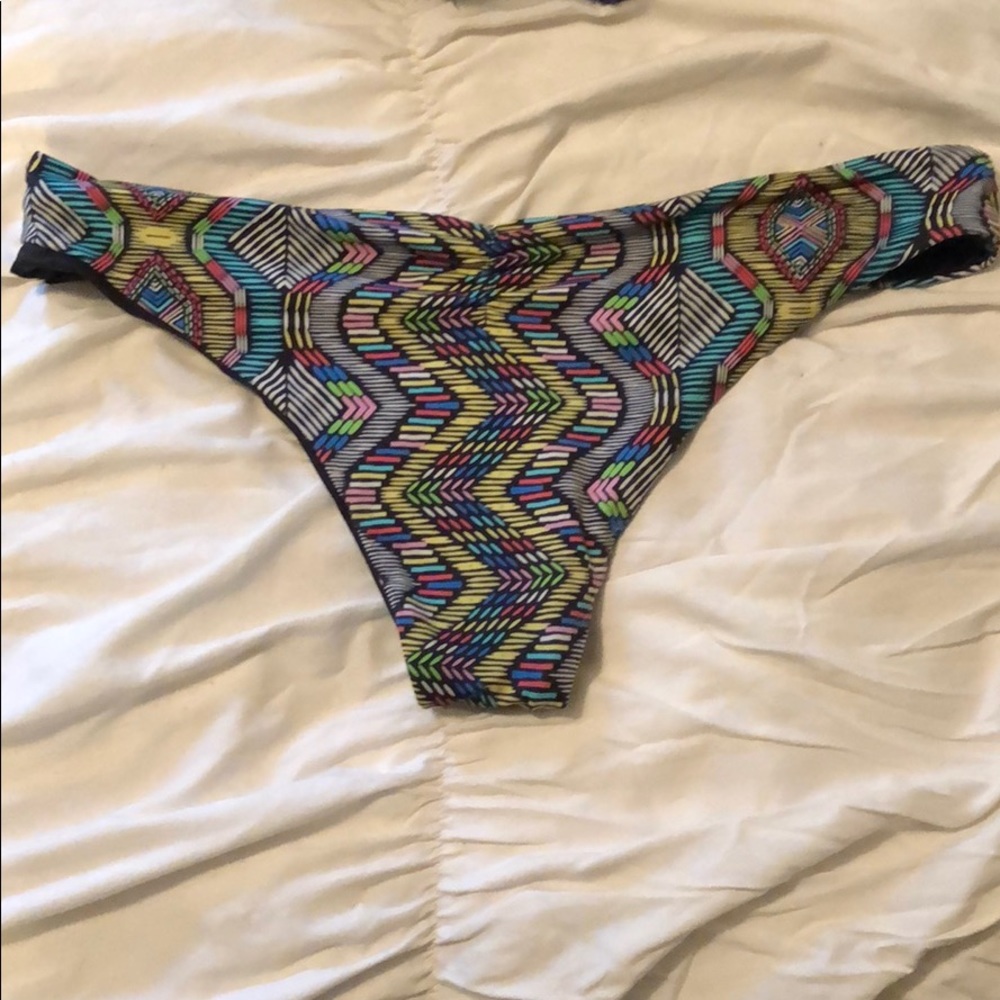 L*Space Black And Patterned Reversible Bottoms - image 3